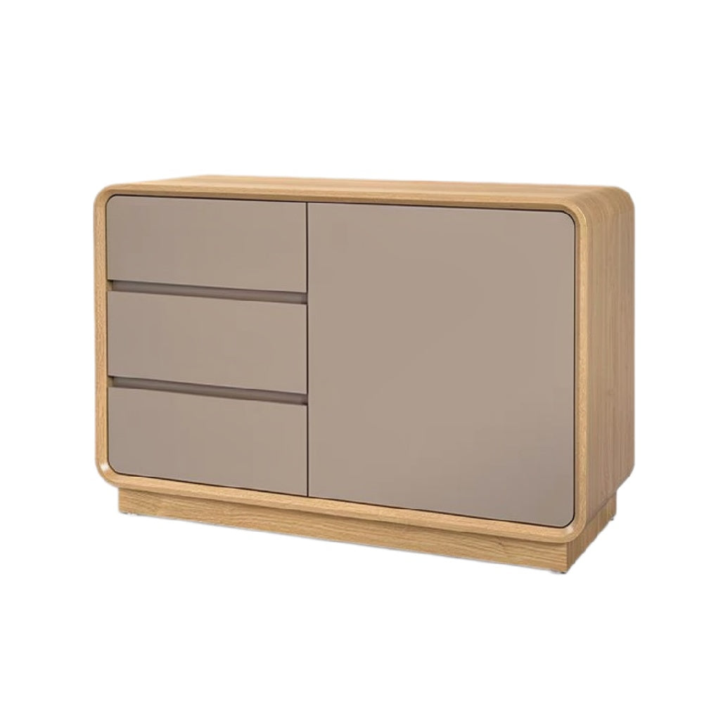 "Moderne houten dressoir met 3 lades en 2 deuren in neutrale tinten"
